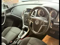 Used Vauxhall Astra SRi 165 HP (121 kW) 2012 Black Estate
