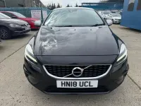 Używany Volvo V40 R-Design 122 KM (89 kW) 2018 Czarny Hatchback