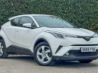 Used Toyota C-HR 116 HP (85 kW) 2019 White SUV