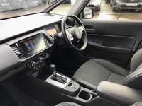 Used Honda Jazz Hybrid 109 HP (80 kW) 2021 Red Hatchback