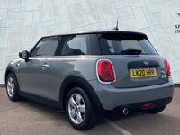 Usado Mini Cooper Classic 134 HP (98 kW) 2020 Cinzento Citadino