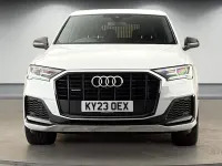 Używany Audi Q7 Black Edition 340 KM (250 kW) 2023 Biały SUV