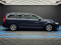 Used Volvo V70 Business Edition 115 HP (84 kW) 2015 Blue Estate