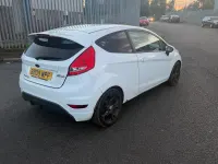 Used Ford Fiesta Zetec 2009 White Hatchback