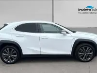 Used Lexus UX 250h Sport Design Packet 180 HP (132 kW) 2023 White SUV
