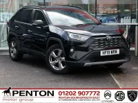 Käytetty Toyota RAV4 222 HP (163 kW) 2019 Musta Katumaasturi