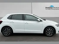Begagnad VW Polo Life 95 HK (69 kW) 2023 Vit Halvkombi