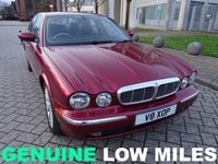 Used Jaguar XJ8 SE 2004 Red Sedan