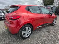 Begagnad Renault Clio IV Dynamique 90 HK (66 kW) 2016 Röd Halvkombi