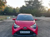 Second-hand Toyota Aygo X-play 72 CP (52 kW) 2019 Roșu Hatchback