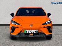Begagnad MG MG4 EV Trophy 150 kW (204 HK) 2023 Orange Halvkombi