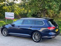 Begagnad VW Passat R-line 2017 Blå Kombi