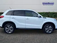 Second-hand Suzuki Vitara SZ-T 2020 Alb SUV