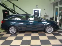 Begagnad Vauxhall Astra Elite 150 HK (110 kW) 2017 Grön Kombi