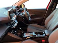 Używany Peugeot 208 Allure+ 101 KM (74 kW) 2023 Czerwony Hatchback