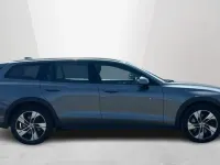 Used Volvo V60 CC 188 HP (138 kW) 2019 Estate