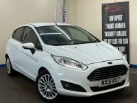 Used Ford Fiesta Titanium 120 HP (88 kW) 2015 White Hatchback