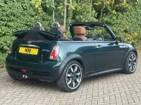 Begagnad Mini Cooper S 2009 Grön Halvkombi