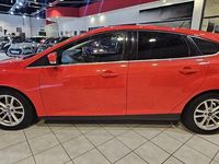 Used Ford Focus Zetec 115 HP (84 kW) 2015 Red Hatchback