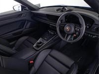 Begagnad Porsche 911 534 HK (392 kW) 2026 Blå Cab