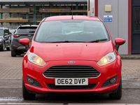Used Ford Fiesta Zetec 75 HP (55 kW) 2013 Red Hatchback
