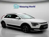 Gebraucht Kia Niro 139 PS (102 kW) 2023 Weiß SUV
