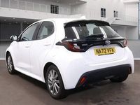 Begagnad Toyota Yaris 116 HK (85 kW) 2022 Halvkombi