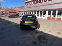 Begagnad Ford Fiesta Zetec 86 HK (63 kW) 2012 Svart Halvkombi
