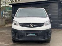 Second-hand Vauxhall Vivaro Edition 120 CP (88 kW) 2020 Alb Monovolum