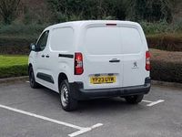 Używany Peugeot Partner Premium 131 KM (96 kW) 2023 Biały Minivan