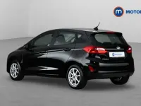 Usado Ford Fiesta Zetec 101 HP (74 kW) 2019 Preto Citadino