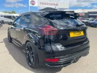 Used Ford Focus ST 250 HP (183 kW) 2017 Black Hatchback