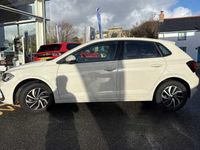 Usado VW Polo Life 95 HP (69 kW) 2023 Cinzento Citadino