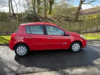 Usado Renault Clio II Expression 74 HP (54 kW) 2011 Vermelho Citadino