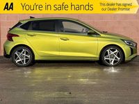 Used Hyundai i20 Ultimate 100 HP (73 kW) 2024 Yellow Hatchback