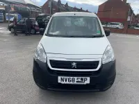 Gebraucht Peugeot Partner S 2019 Weiß Van / Kleinbus