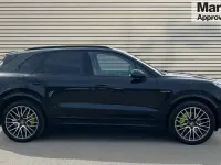 Used Porsche Cayenne Platinum Edition 462 HP (339 kW) 2022 Black SUV
