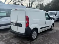 Second-hand Vauxhall Combo 95 CP (69 kW) 2018 Alb Monovolum