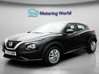 Używany Nissan Juke Acenta 114 KM (83 kW) 2022 Czarny SUV