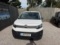 Used Citroën Berlingo Start 100 HP (73 kW) 2019 White MPV
