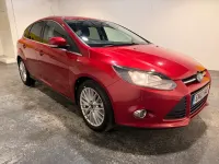 Używany Ford Focus Zetec 125 KM (91 kW) 2012 Czerwony Hatchback