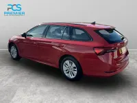 Usado Skoda Octavia SE Technology 2021 Rojo Familiar