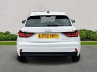 Käytetty Audi A1 Premium 94 HP (69 kW) 2022 Valkoinen Katumaasturi