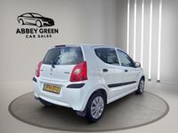 Used Suzuki Alto 68 HP (50 kW) 2014 White Hatchback