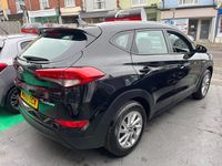 Used Hyundai Tucson SE 132 HP (97 kW) 2015 Black SUV