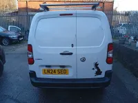 Used Vauxhall Combo 100 HP (73 kW) 2024 White MPV