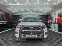 Używany Toyota HiLux 204 KM (150 kW) 2021 Biały Pickup