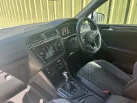 Używany VW Tiguan R-line 150 KM (110 kW) 2021 Biały SUV