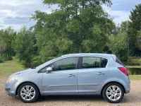 Used Vauxhall Corsa Design Edition 90 HP (66 kW) 2007 Blue Hatchback