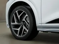 New Audi Q6 e-tron Black Edition 185 kW (252 HP) 2026 White SUV